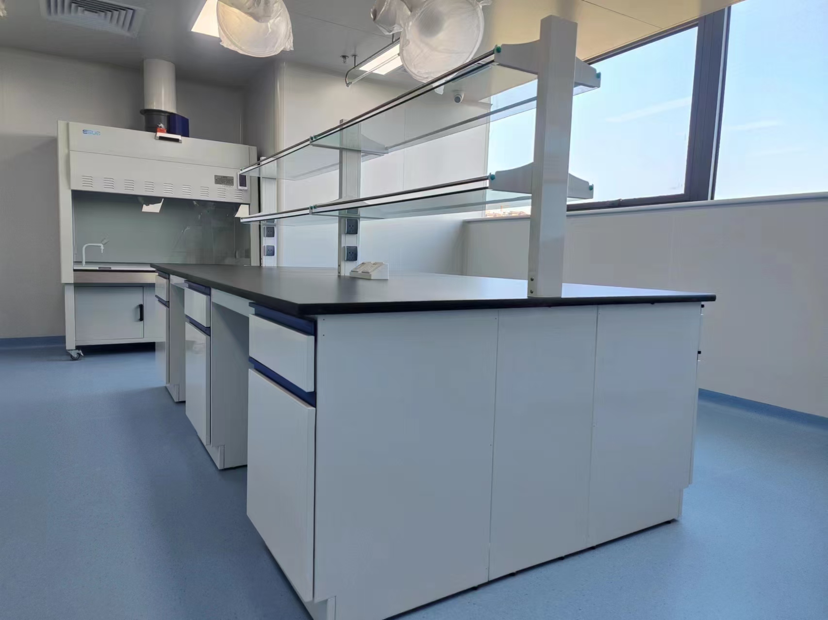 實(shí)驗(yàn)臺(tái)定做尺寸